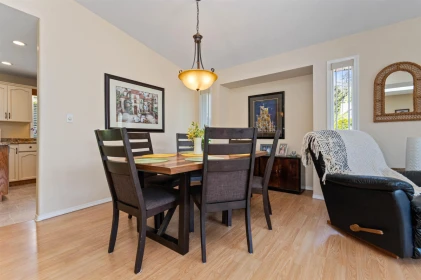 Kitchen Island Photo of 1 45160 South Sumas Road, Chilliwack, BC