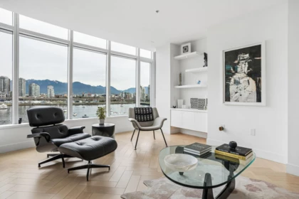 Mudroom Photo of 501 138 Athletes Way, Vancouver, BC
