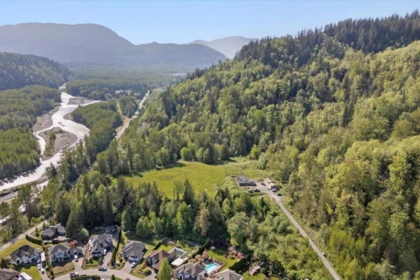 Hot Tub / Spa Photo of 4495 Hirschman Road, Chilliwack, BC