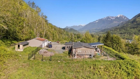 Outdoor Patio Photo of 4495 Hirschman Road, Sardis - Chwk River Valley, BC