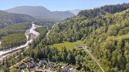 Swimming Pool Photo of 4495 Hirschman Road, Sardis - Chwk River Valley, BC