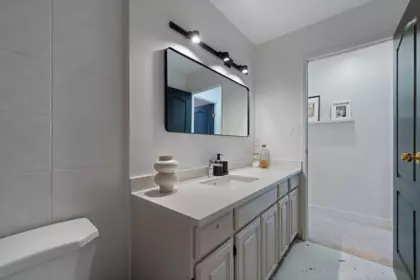 Hot Tub / Spa Photo of 104 1279 Nicola Street, Vancouver, BC