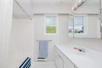 Mudroom Photo of 606 Martin Road, Gibsons, BC
