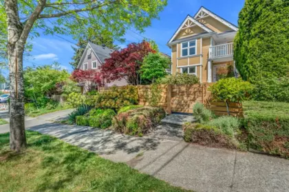 517 Atlantic Street, Vancouver, BC, Vancouver — Single Family Residence for sale
