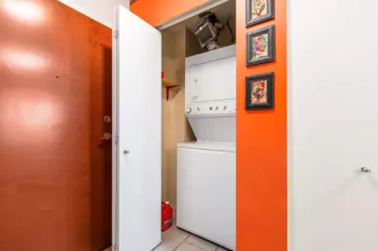 Mudroom Photo of 1506 813 Agnes Street, New Westminster, BC