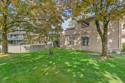 Backyard Photo of 123 14861 98 Avenue, Surrey, BC