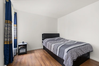 Basement Recreation Room Photo of 123 14861 98 Avenue, Surrey, BC
