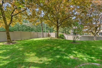 Garden / Landscaping Photo of 123 14861 98 Avenue, Surrey, BC