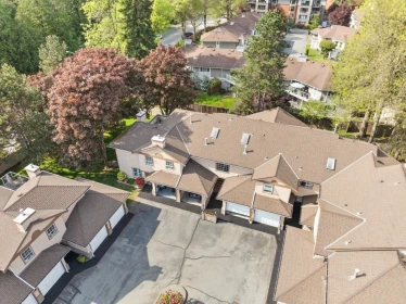 Swimming Pool Photo of 123 14861 98 Avenue, Surrey, BC