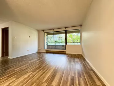 204 1026 Queens Avenue, New Westminster, BC, New Westminster — Apartment/Condo for sale