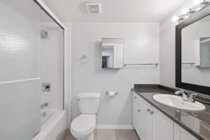 Basement Recreation Room Photo of 101 9635 121 Street, Surrey, BC