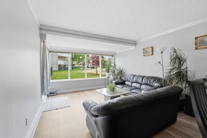 Kitchen Island Photo of 101 9635 121 Street, Surrey, BC