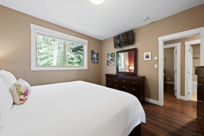 Bedroom 2 Photo of 746 Upper Crescent, Squamish, BC
