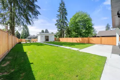 Hot Tub / Spa Photo of 1511 Burrill Avenue, North Vancouver, BC