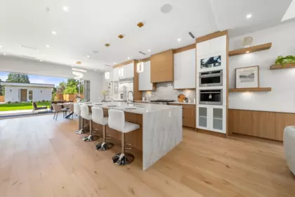 Kitchen Island Photo of 1511 Burrill Avenue, North Vancouver, BC