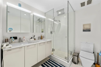 Guest Bathroom Photo of 806 2221 E 30th Avenue, Vancouver, BC