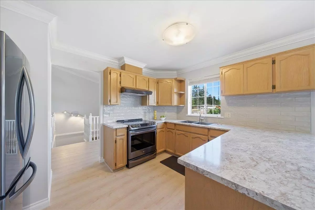 Family Room Photo of 21 5750 174 Street, Surrey, BC