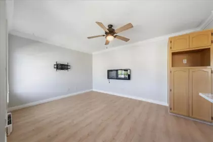 Kitchen Island Photo of 21 5750 174 Street, Surrey, BC