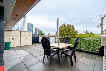 Garden / Landscaping Photo of 404 458 W 63rd Avenue, Vancouver, BC