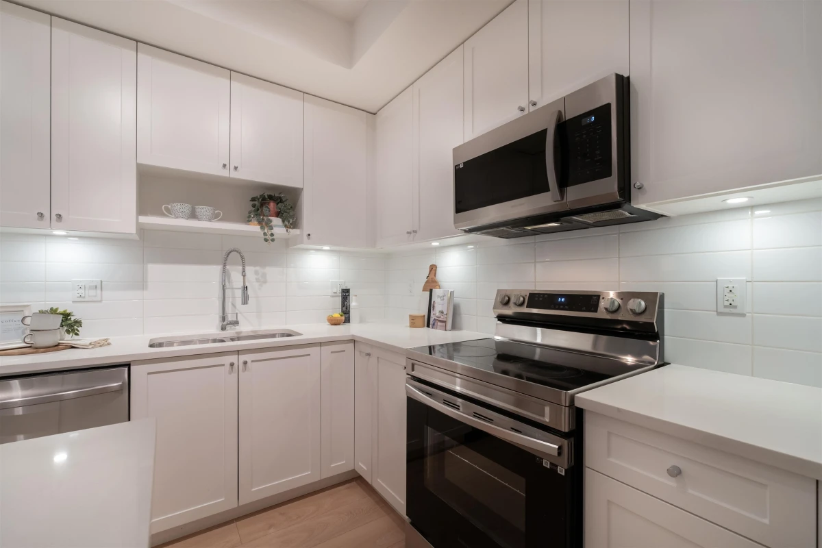 Dining Area Photo of 113 15858 Fraser Highway, Surrey, BC
