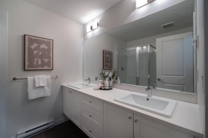 Primary Bathroom Photo of 113 15858 Fraser Highway, Surrey, BC