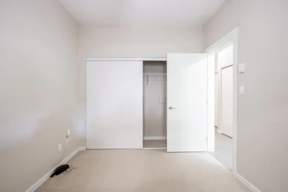 Laundry Room Photo of 103 13728 108 Avenue, Surrey, BC