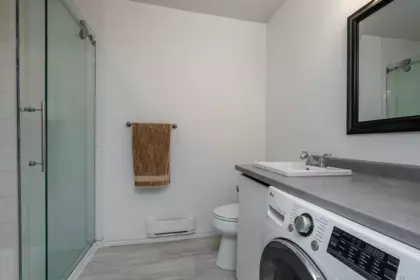 Guest Bathroom Photo of 27056 28a Avenue, Langley, BC