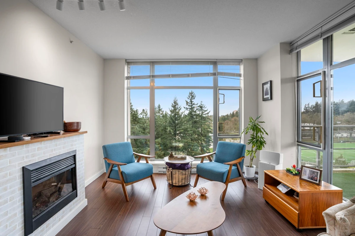Living Room Photo of 1908 280 Ross Drive, New Westminster, BC