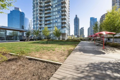 Office / Den Photo of 3807 4670 Assembly Way, Burnaby, BC