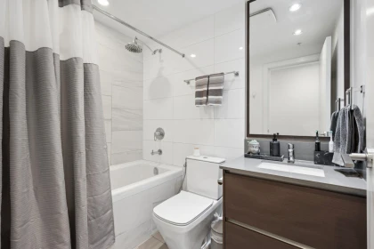 Primary Bathroom Photo of 3807 4670 Assembly Way, Burnaby, BC