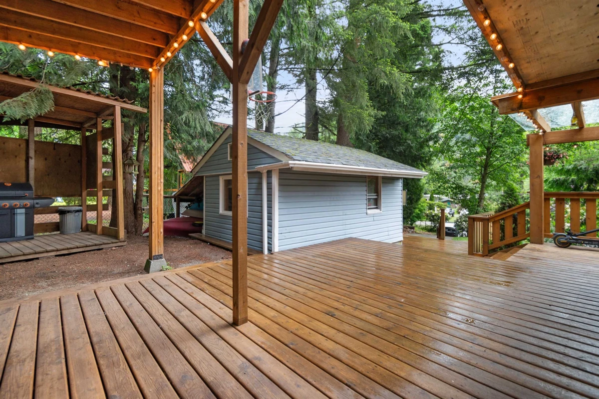 Family Room Photo of 43873 Ryall Road, Mission, BC