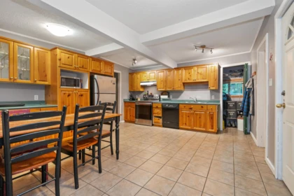Kitchen Photo of 43873 Ryall Road, Mission, BC