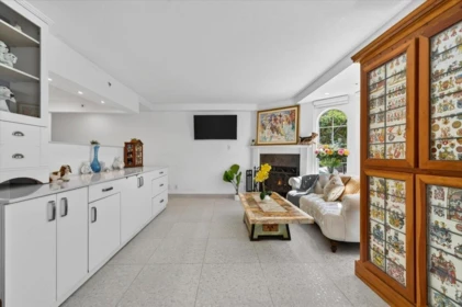 101 888 Bute Street, Vancouver, BC, Vancouver — Apartment/Condo for sale