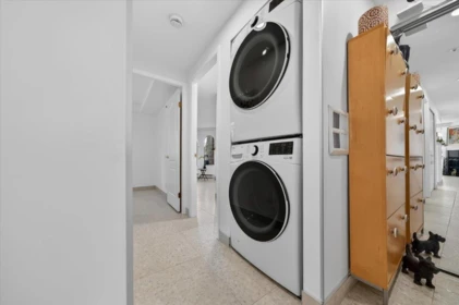 Mudroom Photo of 101 888 Bute Street, Vancouver, BC