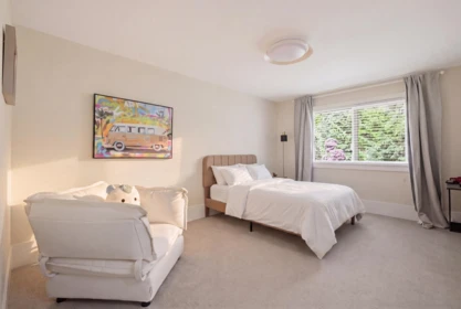 Hallway Photo of 1138 Ridgewood Drive, North Vancouver, BC