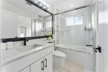 Mudroom Photo of 13686 232a Street, Maple Ridge, BC