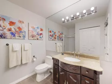 Entry Foyer Photo of 409 2181 W 10th Avenue, Vancouver, BC