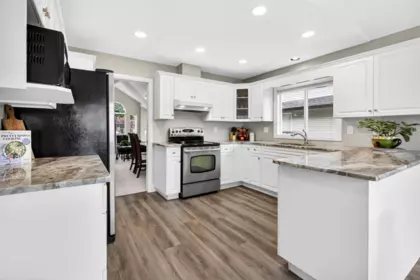Kitchen Island Photo of 6428 188a Street, Surrey, BC
