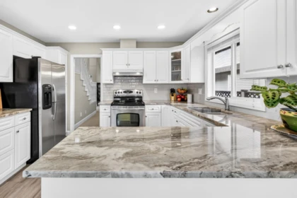Kitchen Photo of 6428 188a Street, Surrey, BC