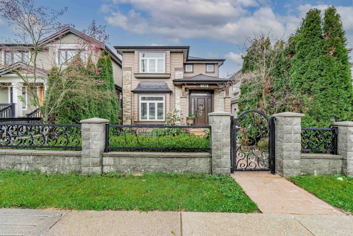 Exterior Rear Photo of 136 E 59th Avenue, Vancouver, BC