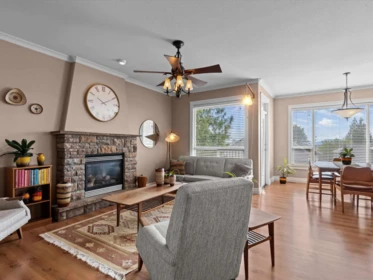 Kitchen Island Photo of 8505 Unity Drive, Chilliwack, BC