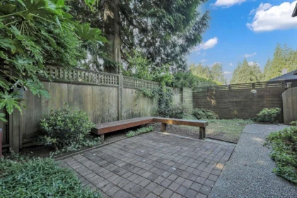 Front Yard Photo of 15008 Southmere Close, Surrey, BC