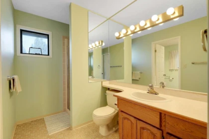 Laundry Room Photo of 15008 Southmere Close, Surrey, BC