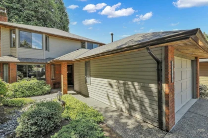 Swimming Pool Photo of 15008 Southmere Close, Surrey, BC