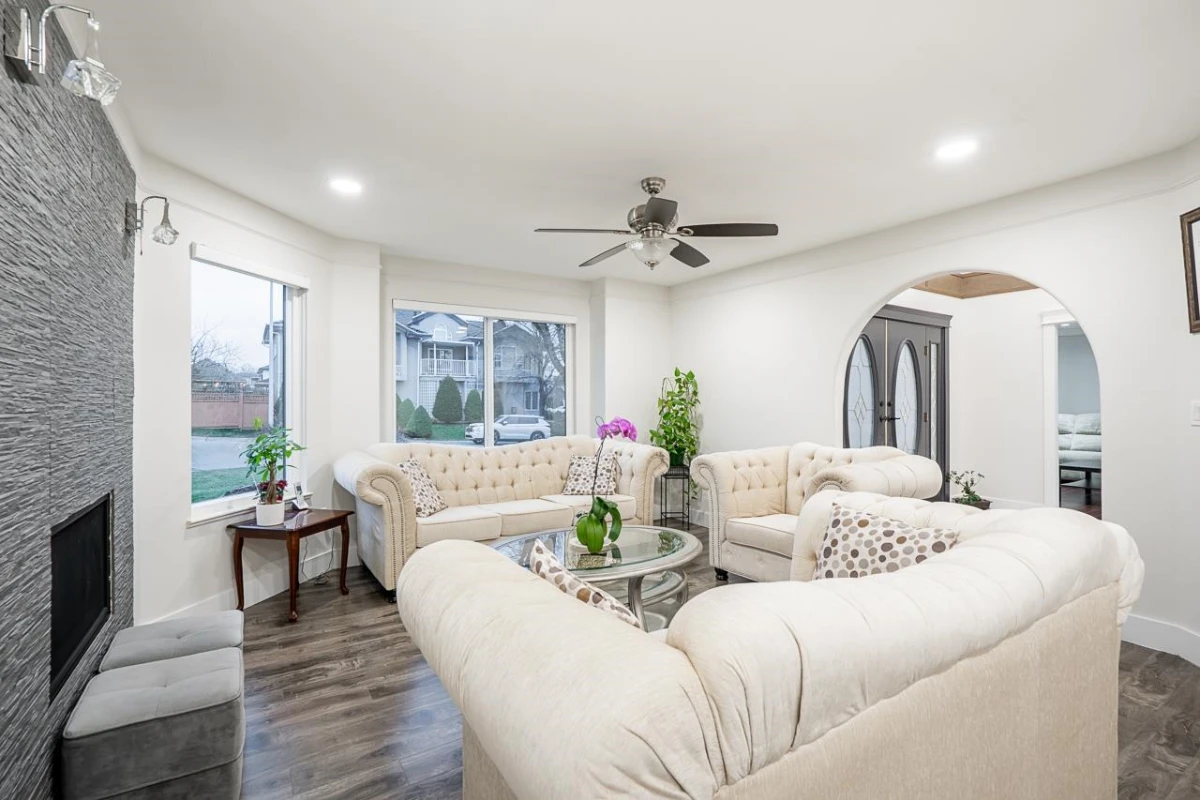 Family Room Photo of 8375 151 Street, Surrey, BC
