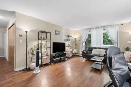Breakfast Nook Photo of 103 5471 Arcadia Road, Richmond, BC