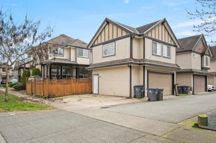 Swimming Pool Photo of 7349 194 Street, Surrey, BC