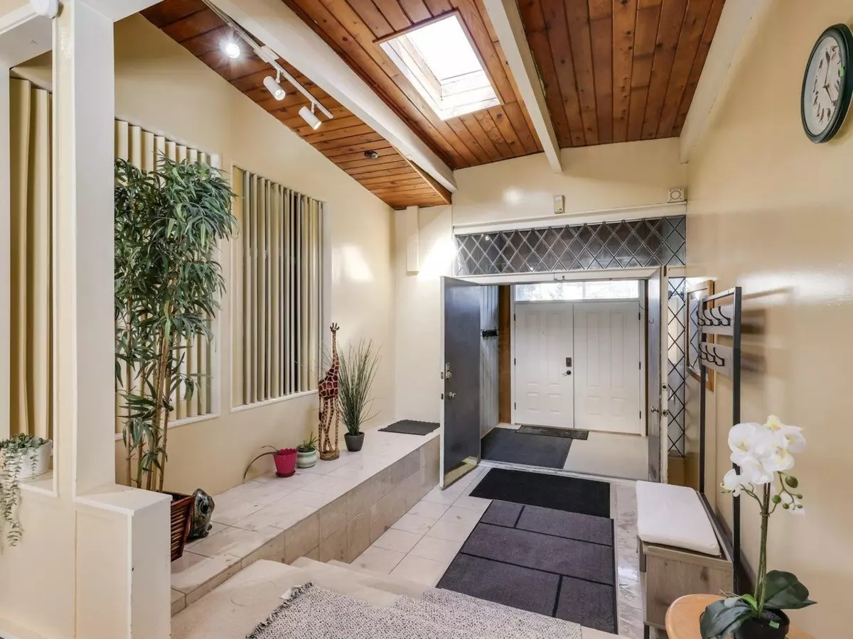 Family Room Photo of 10151 Seacote Road, Richmond, BC