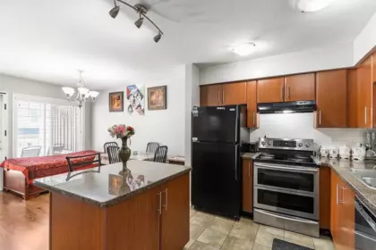 Kitchen Island Photo of 30 6110 138 Street, Surrey, BC