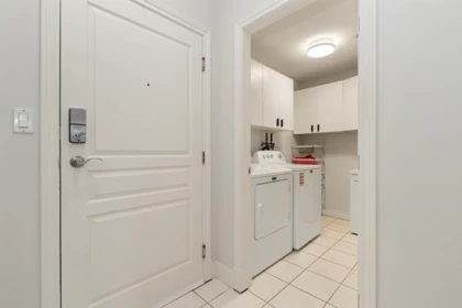 Guest Bathroom Photo of 206 45734 Patten Avenue, Chilliwack, BC